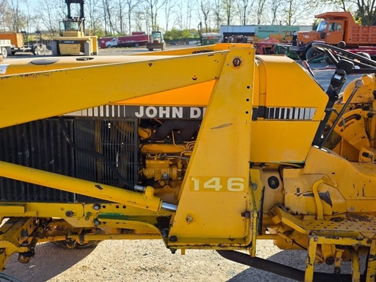 john-deere-2355-image-26