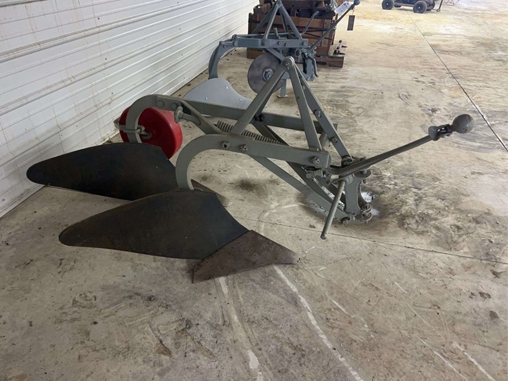 two-bottom-ferguson-plow-image-1