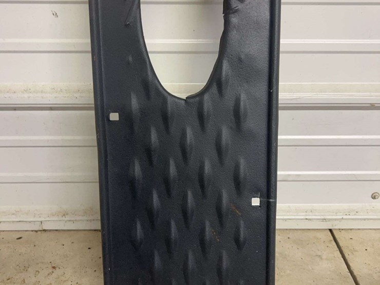 fordson-fender-parts-image-3