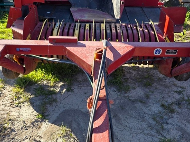 new-holland-166-image-15