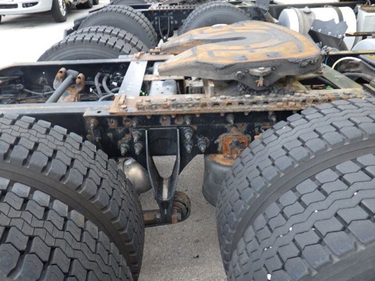 2016-international-8600-image-5