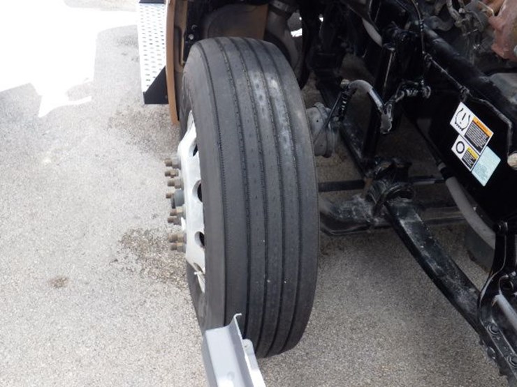 2022-kenworth-t680-image-23