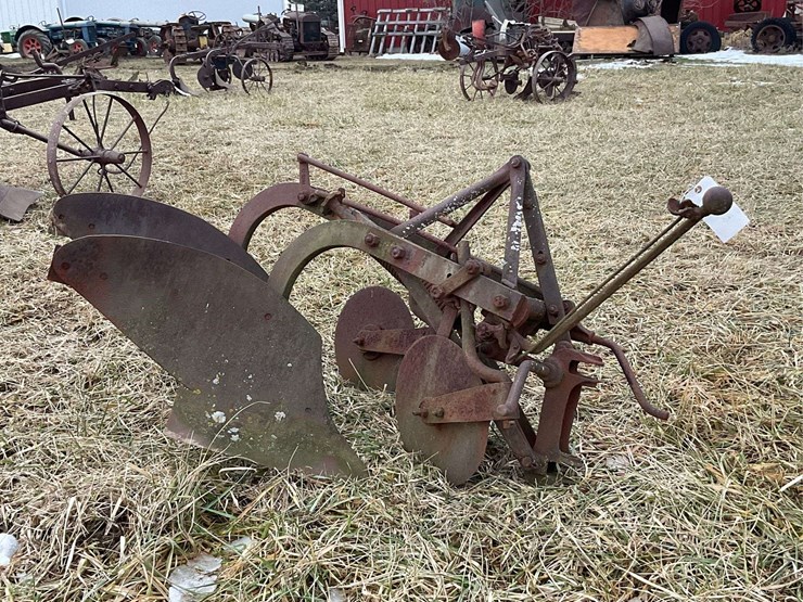 two-bottom-fordson-plow-image-1