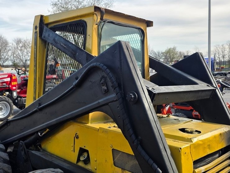 1988-new-holland-l555-image-21