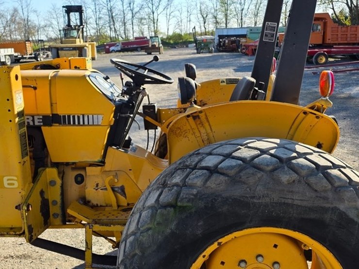 john-deere-2355-image-23