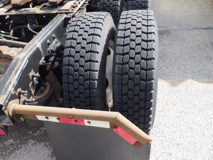 2016-international-8600-image-7