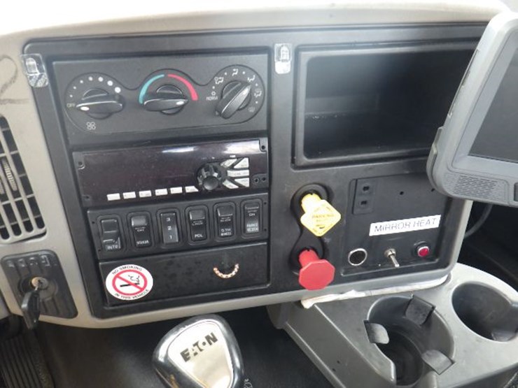 2016-international-8600-image-16