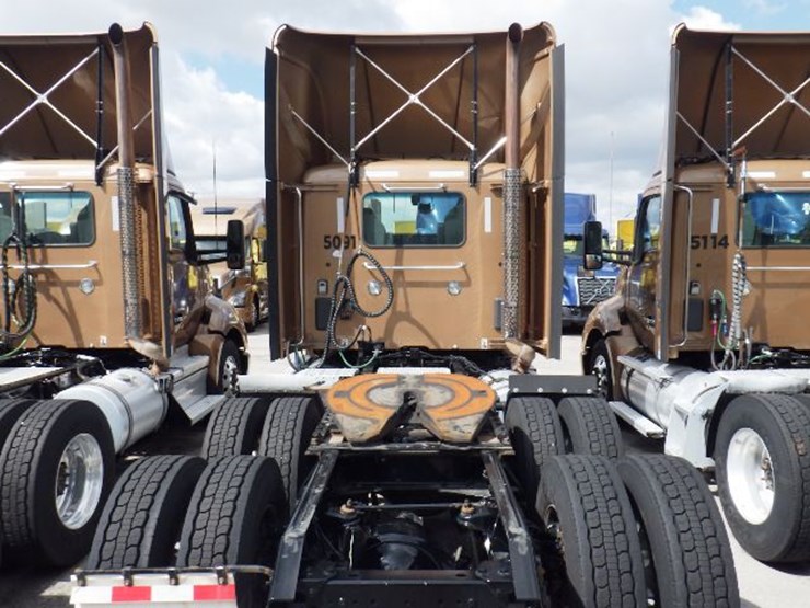 2022-kenworth-t680-image-10