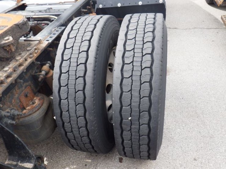 2016-international-prostar-image-6