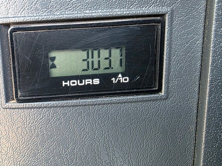 2020-new-holland-e57c-image-89