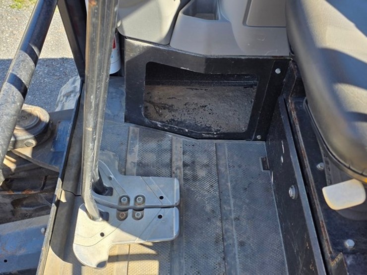 2021-jcb-35z-1-image-56