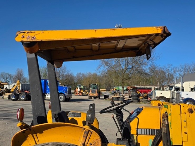 john-deere-2355-image-13