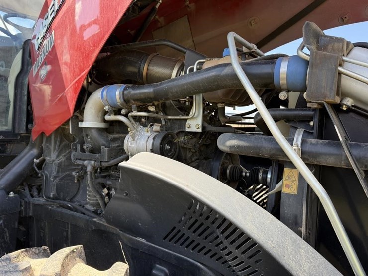 2023-case-ih-380-image-31