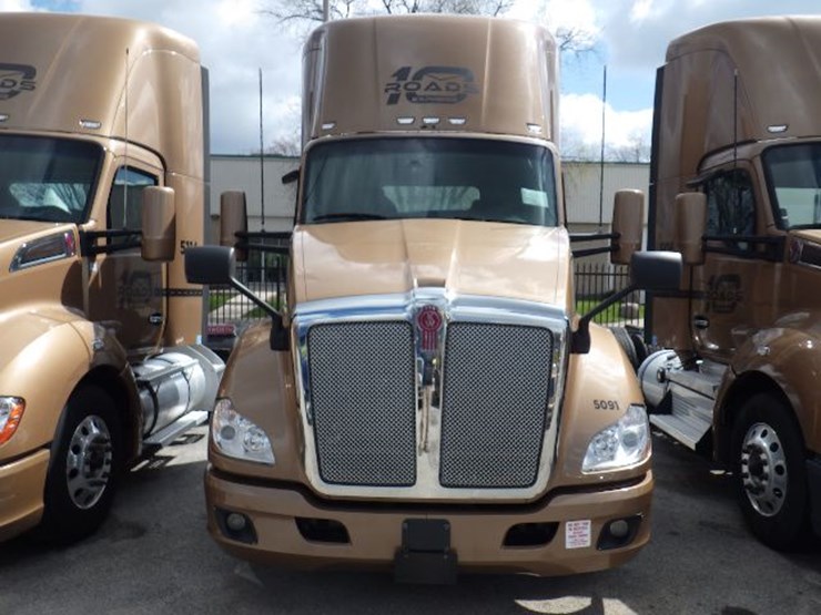2022-kenworth-t680-image-3