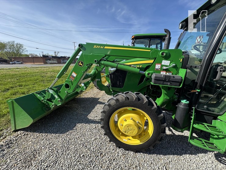 2022-john-deere-5055e-image-12