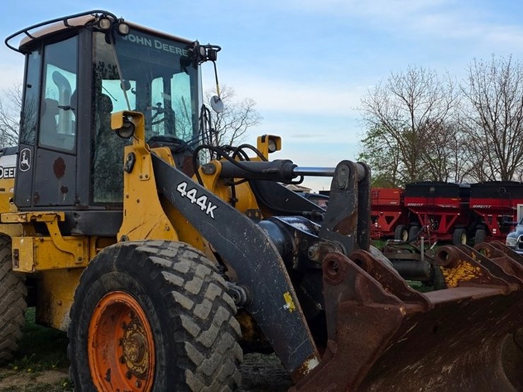 2012-deere-444k-image-37