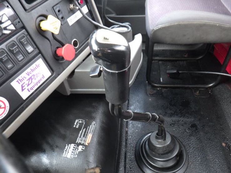 2016-international-8600-image-17