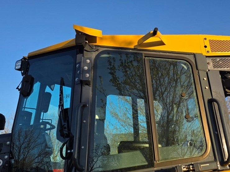 2023-deere-550-lgp-image-22