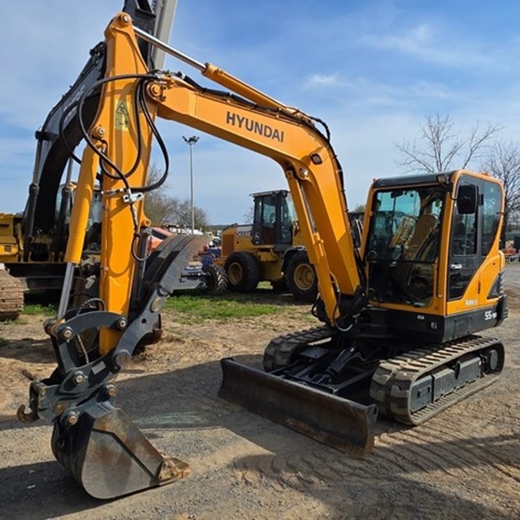 2020 NEW HOLLAND E57C