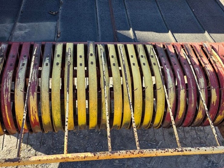 new-holland-166-image-17