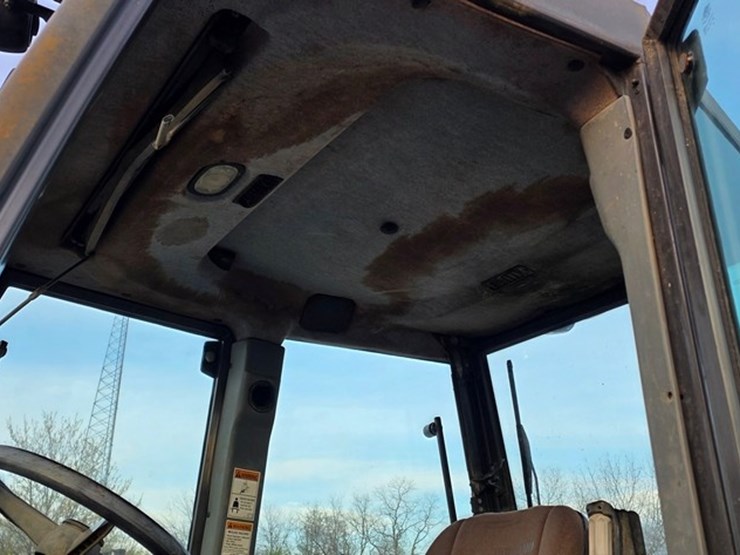 2009-new-holland-b95b-image-60