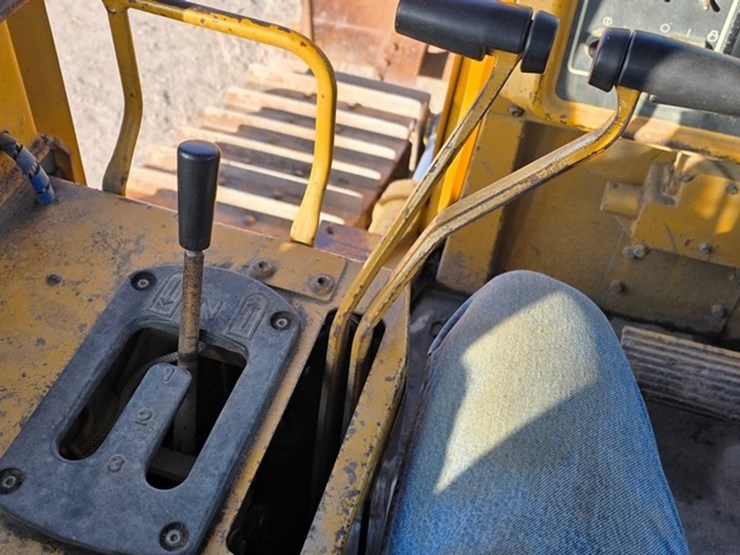 1997-caterpillar-d4h-image-75