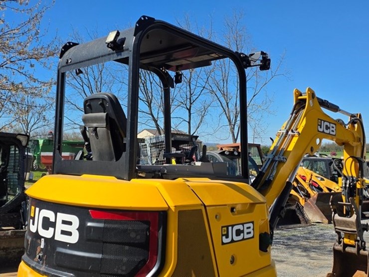 2021-jcb-35z-1-image-26