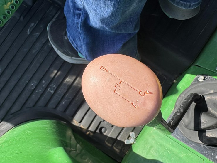 2022-john-deere-5055e-image-14