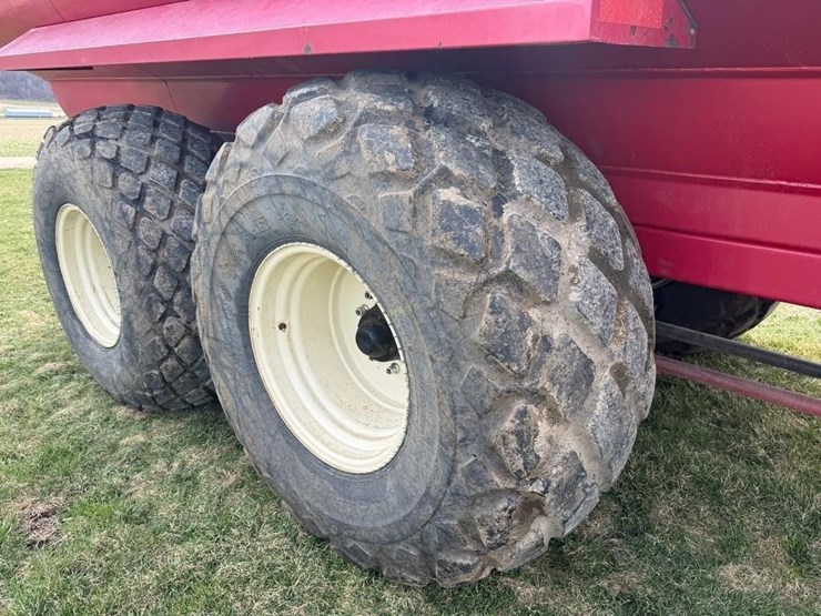 jamesway-auto-trac-5600-gallon-manure-tanker-image-17