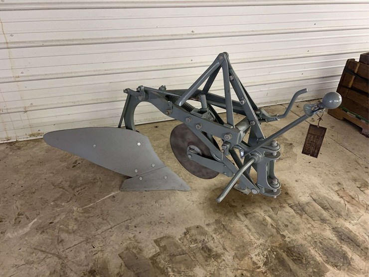 one-bottom-ferguson-plow-image-1