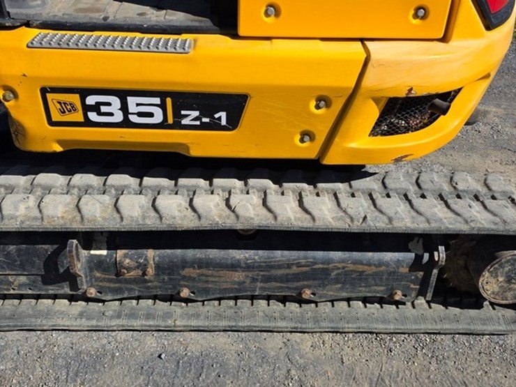 2021-jcb-35z-1-image-17