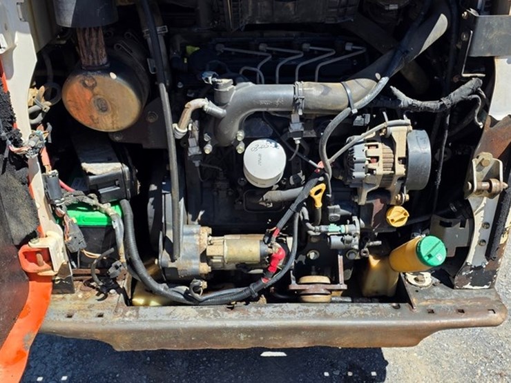 2015-bobcat-t450-image-36