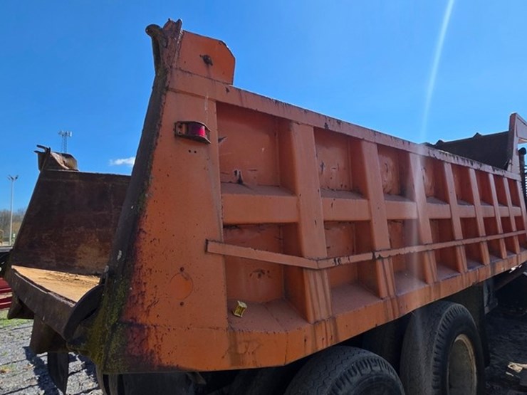 1974-white-construcktor-image-22