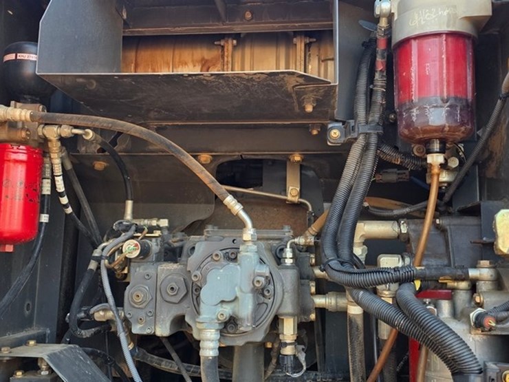 2014-case-cx160c-image-71