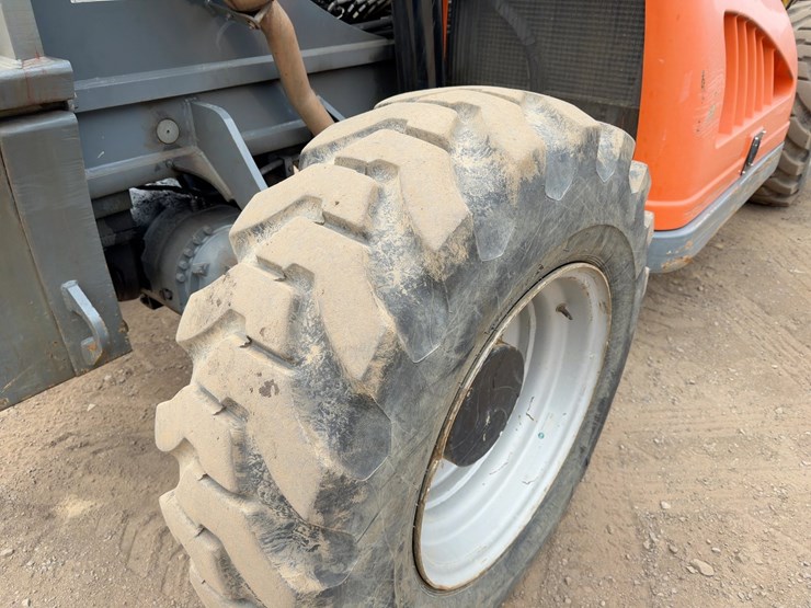 2006-jlg-g10-55a-image-11