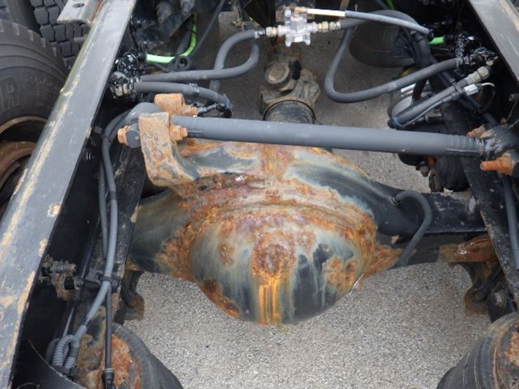 2016-international-8600-image-10