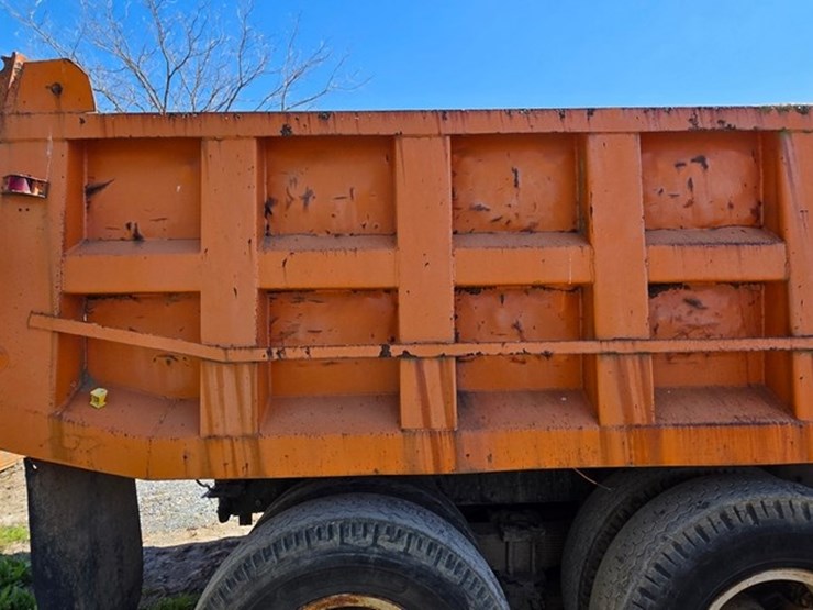 1974-white-construcktor-image-24