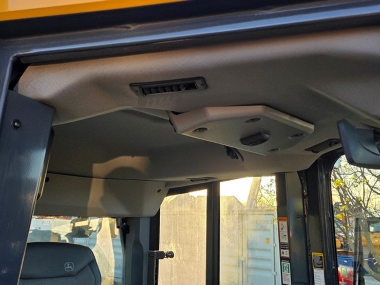 2023-deere-550-lgp-image-67