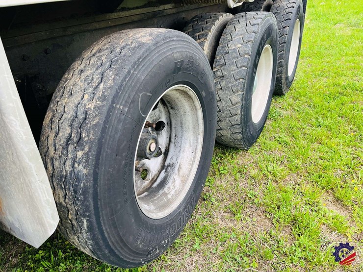 2000-western-star-4900-image-17