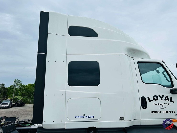 2024-international-lt62f-t/a-truck-tractor-image-30