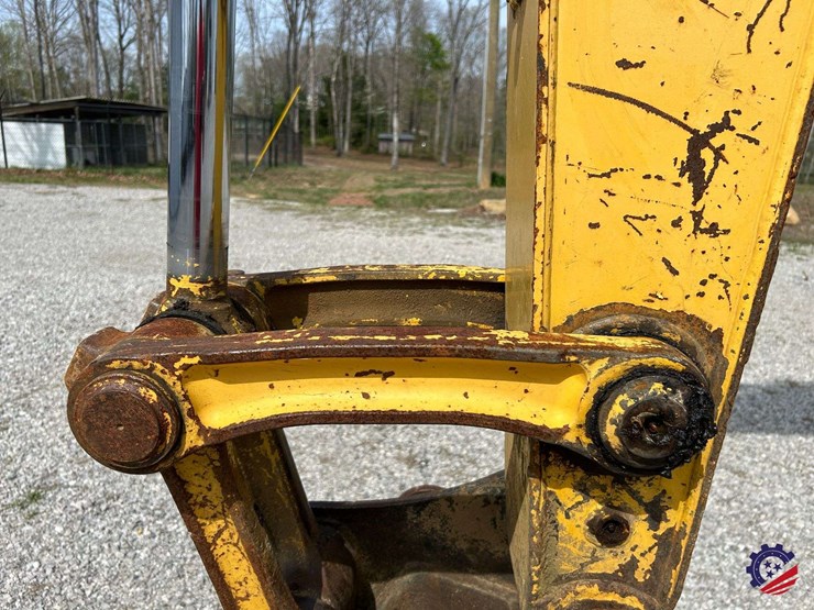 2009-komatsu-pc88mr-8-image-39