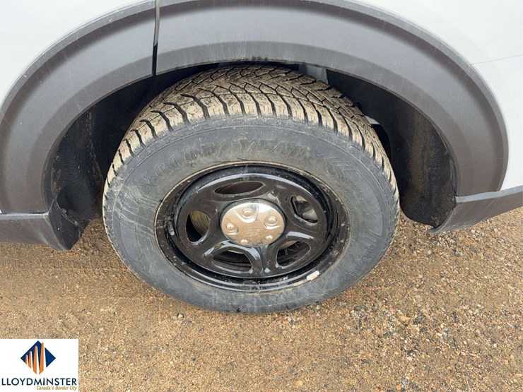 2020-ford-explorer-police-interceptor-image-9