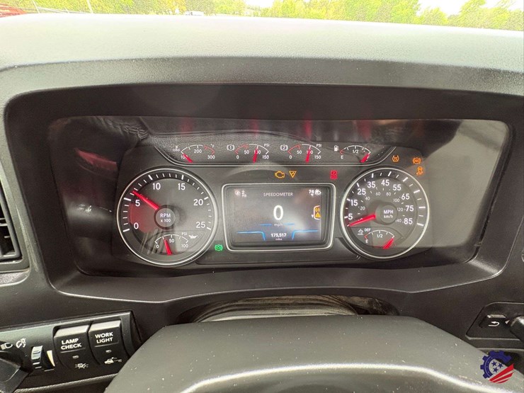 2024-international-hx520-image-87