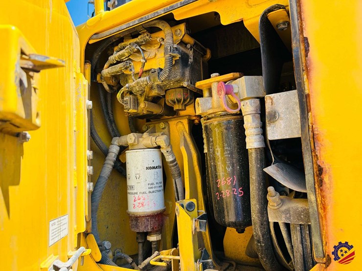 2023-komatsu-d65px-18-image-45