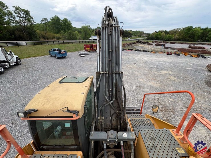 2017-volvo-ec300el-image-68