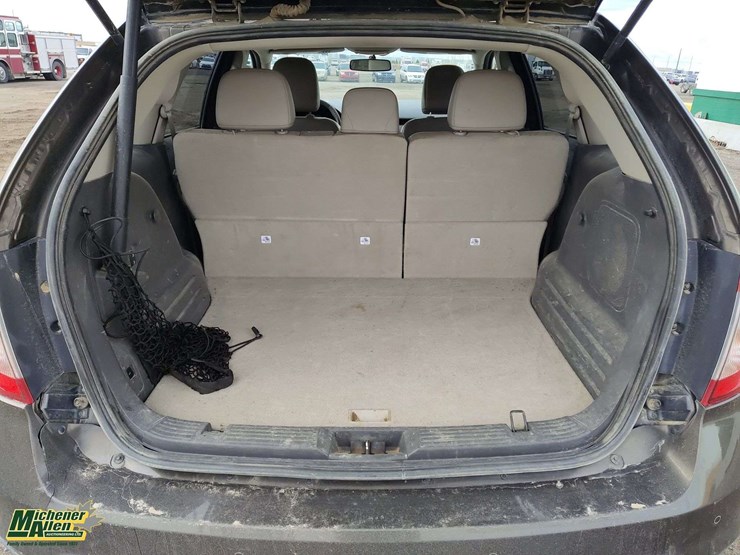 2011-ford-edge-image-15