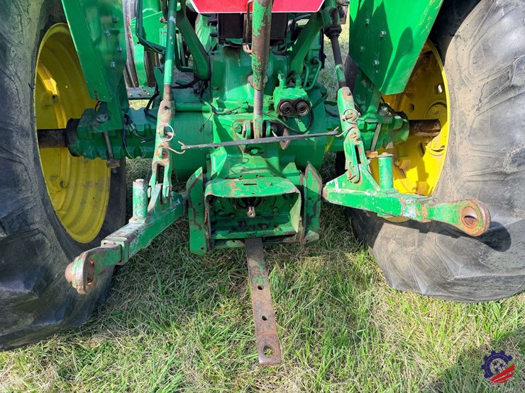 john-deere-2640-image-30