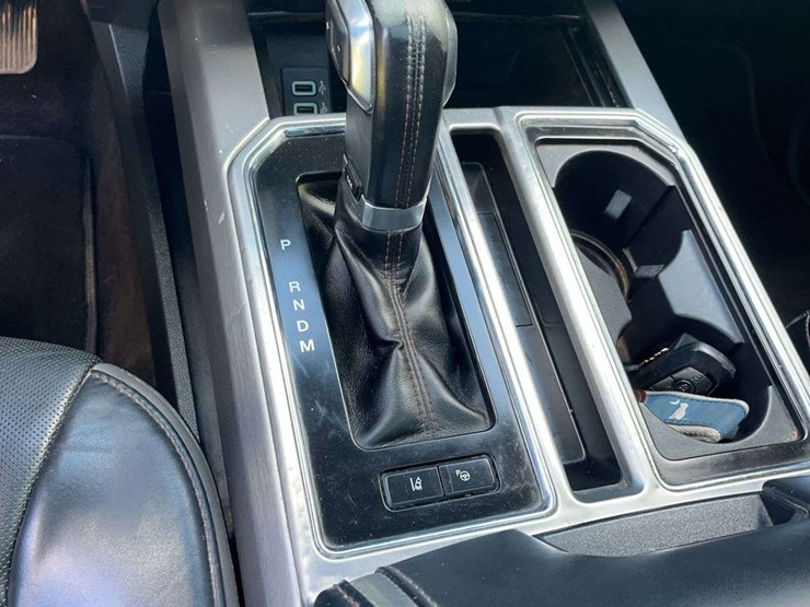 2018-ford-f150-platinum-image-9