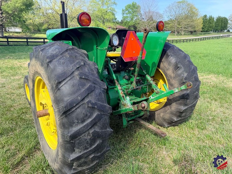 john-deere-2640-image-4