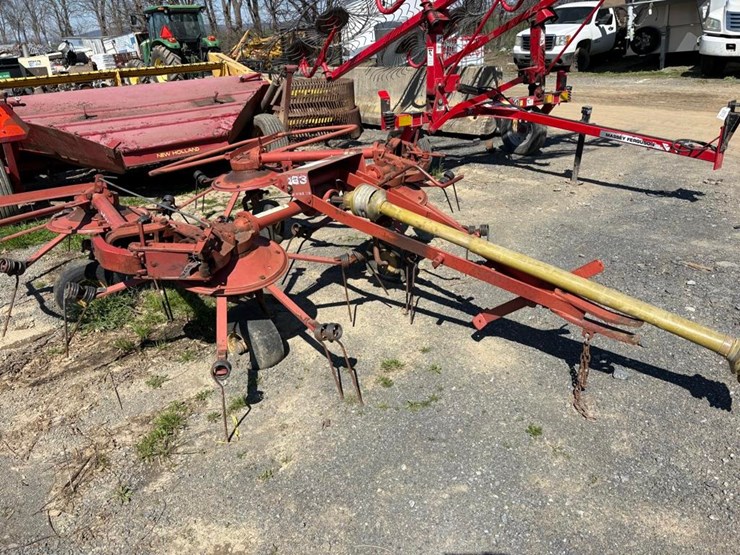 new-holland-163-image-2